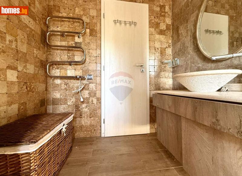 Къща, 240m² - Гр.Генерал-Тошево, Добрич - Къща за продажба - RE/MAX Home - 121050954