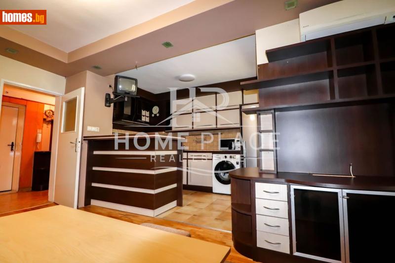 Двустаен, 65m²