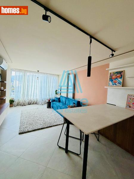 Тристаен, 65m² - Жк. Лозенец, София - Апартамент за продажба - Антре - 121178009