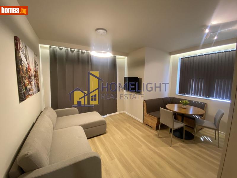 Тристаен, 75m²