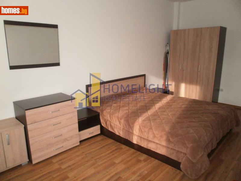 Тристаен, 85m²