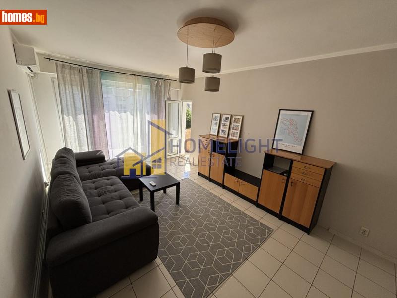 Тристаен, 94m²