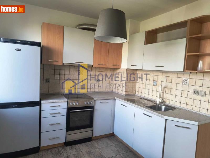 Тристаен, 95m²