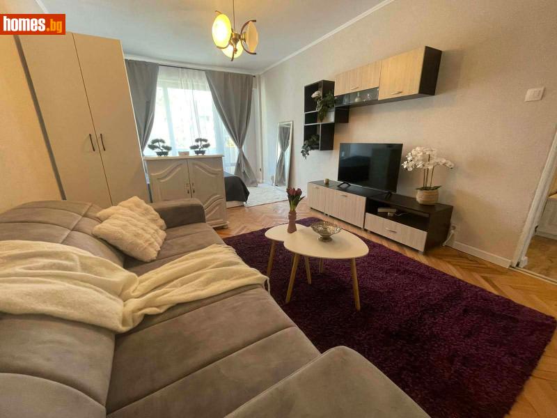 Двустаен, 65m²