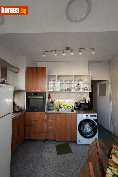 Двустаен, 67m²
