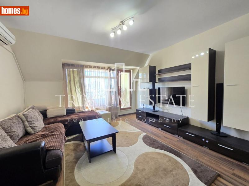 Тристаен, 110m²