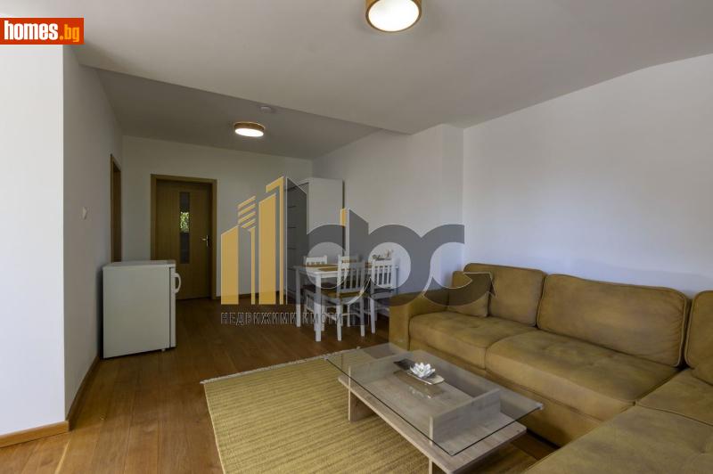 Тристаен, 85m²