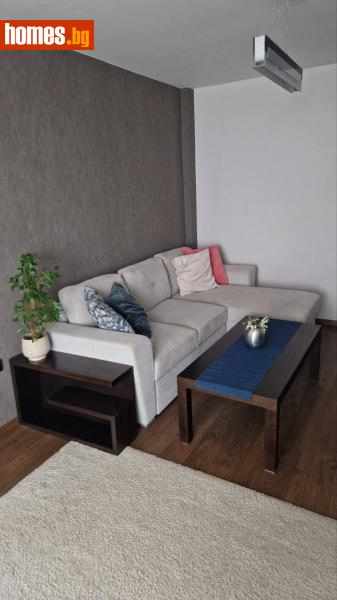 Тристаен, 85m²