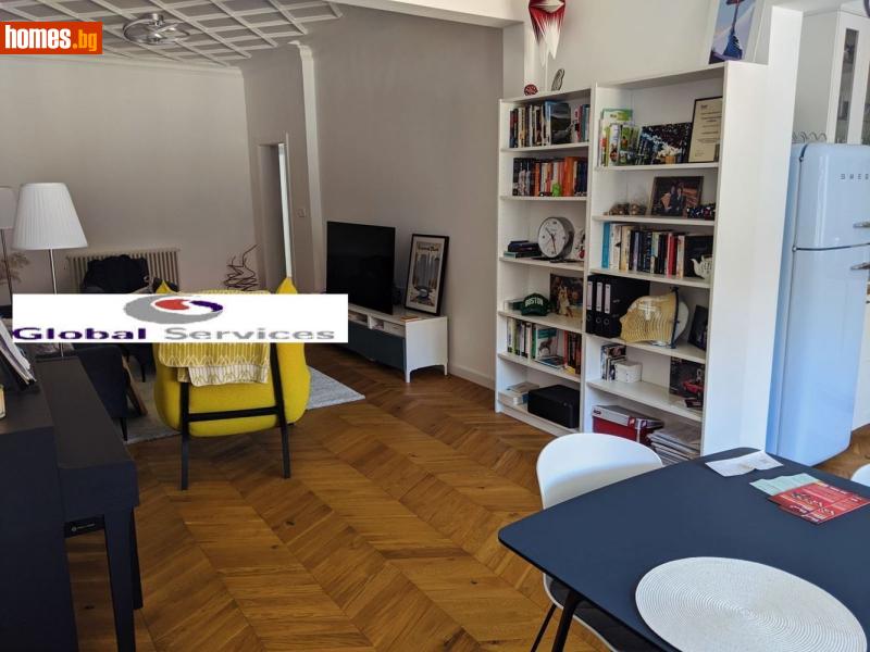Тристаен, 116m²