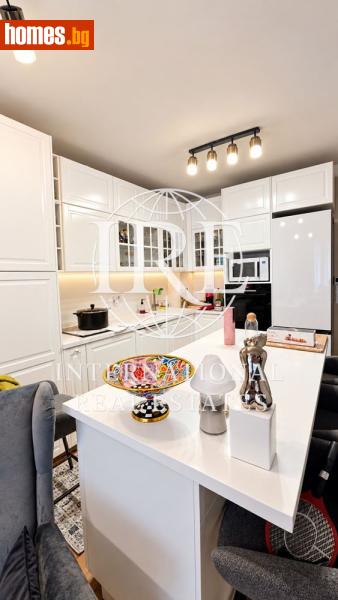 Тристаен, 114m² - К.к.Св.Константин и Елена, Варна - Апартамент за продажба - Интернешънъл Риъл Естейтс - 121479767