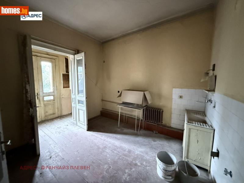Тристаен, 120m² -  Център, Плевен - Апартамент за продажба - Адрес Плевен - 121514520